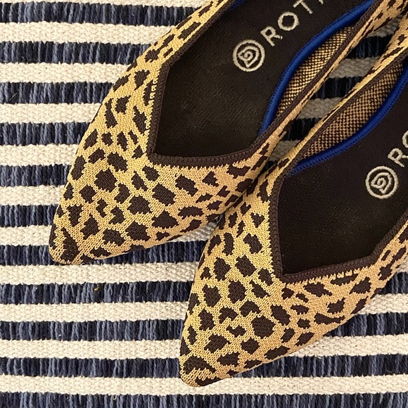 Rothy’s The Point Leopard Flats, Retired Print, Size 8 - Picture 1 of 15